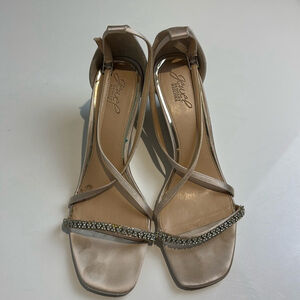 Jewel Badgley Mischka women's Adelynn Wedge Sandal Size 11